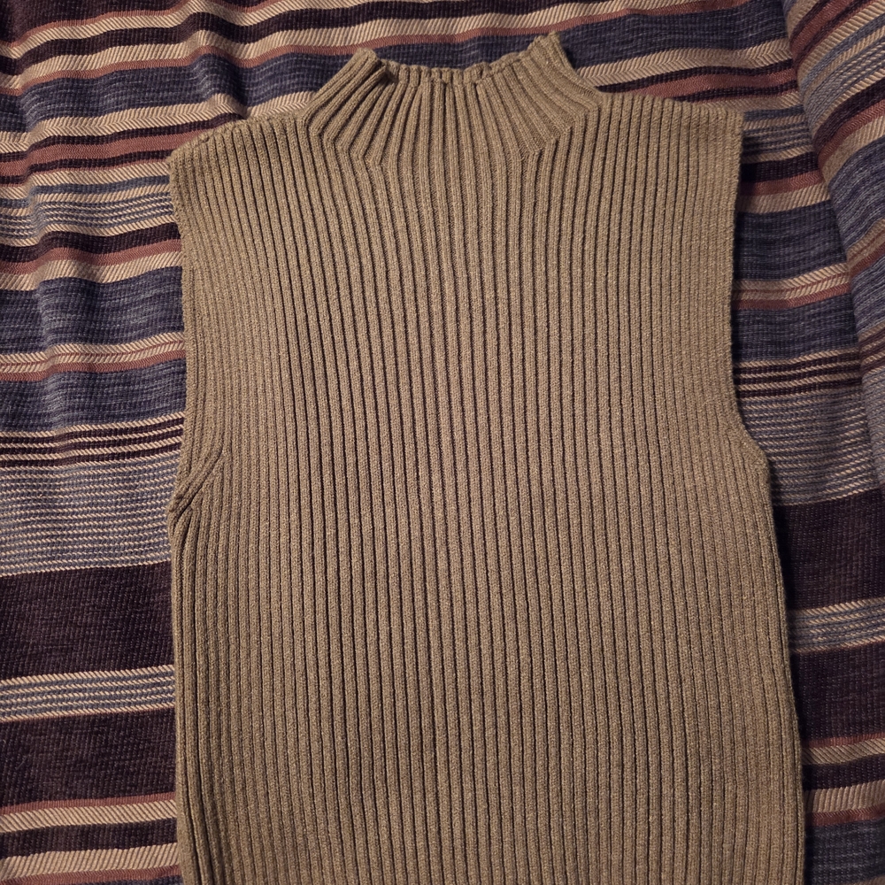 Sleeveless Ribbed Knit Sweater - Tan